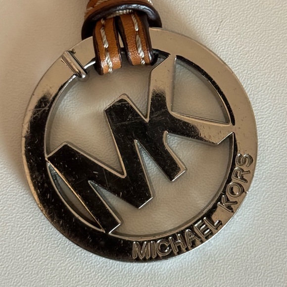 Michael Kors Astor Leather Hobo Shoulder Bag - Picture 14 of 17